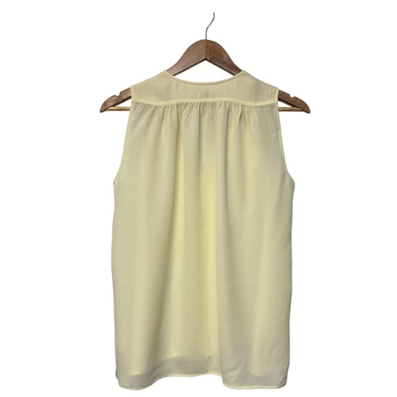 Vince. 100% silk top - Picture 3 of 6
